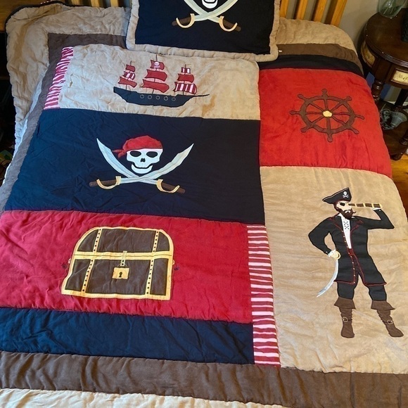 Sweet JoJo 5-piece Boy's Pirate Bedding Set full size - Picture 4 of 12